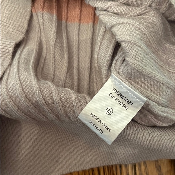 Colorblock Ribbed Sweater - Picture 2 of 3